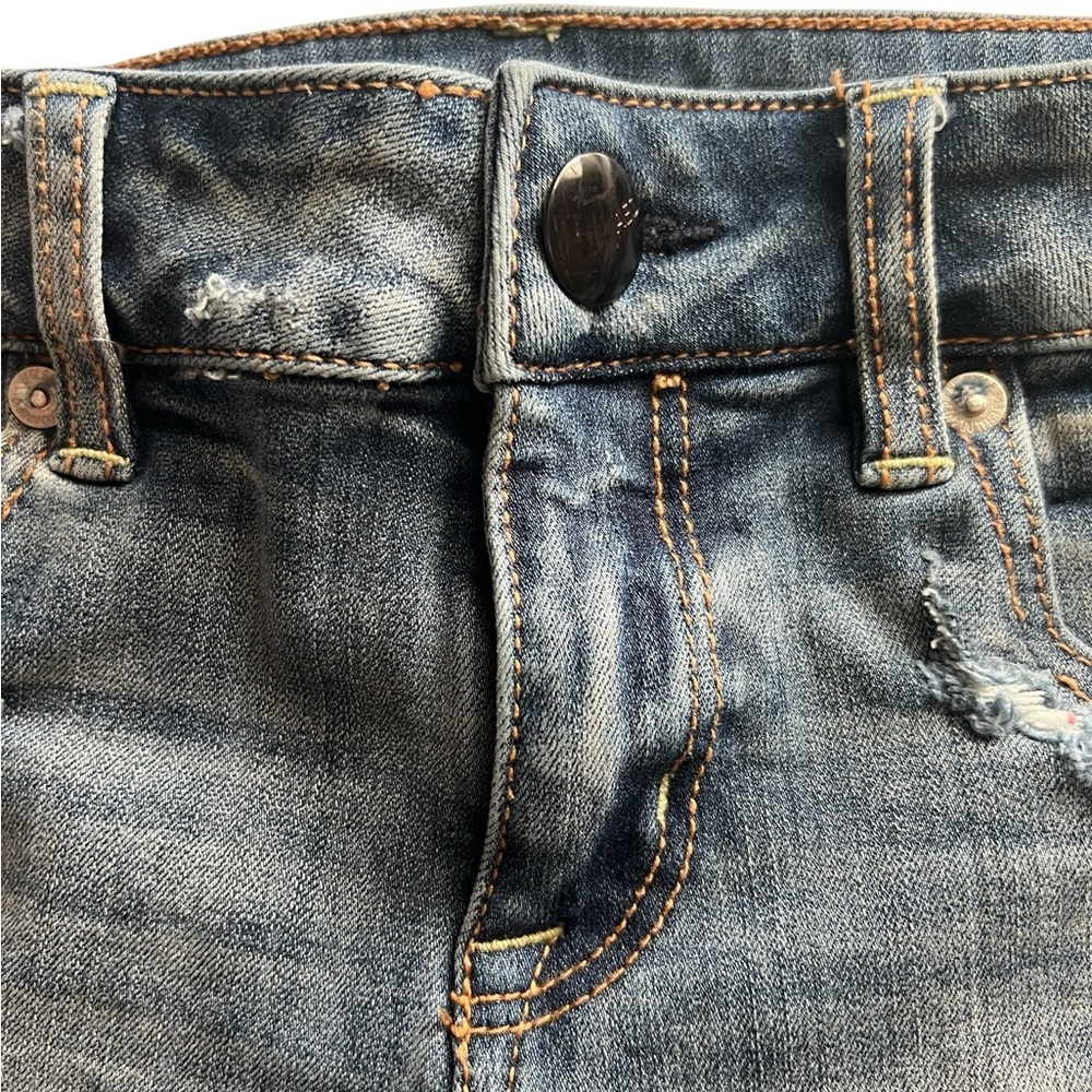 AEO Live Your Life Denim X Shortie Distressed Mid Rise (7”) Blue Jean Size 2. - Picture 3 of 13